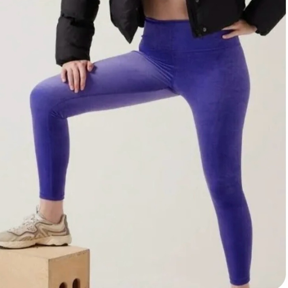 NWT Athleta Velvet Elation Tights Small Purple/Lilac